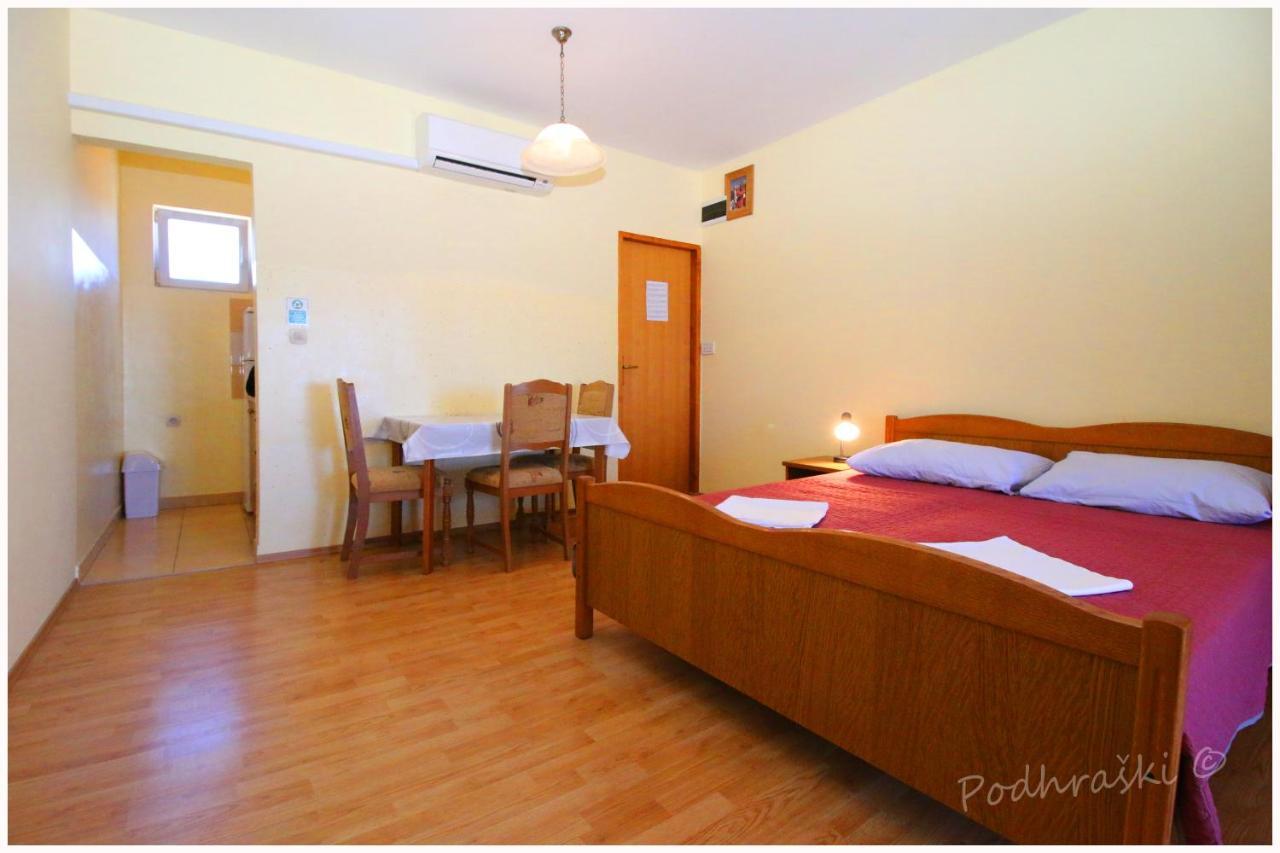 Primosten Apartments المظهر الخارجي الصورة